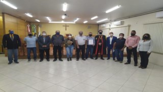 27ª Reunião Ordinária- 23/08/2021
Câmara Municipal faz entrega de Moção de Aplausos à Loja Maçônica Justiça e Caridade 016 27ª Reunião Ordinária- 23/08/2021
Câmara Municipal faz entrega de Moção de Aplausos à Loja Maçônica Justiça e Caridade 016