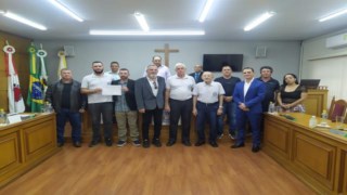 Câmara Municipal entrega Moção de Aplausos a Loja Maçônica Justiça e Caridade-016 Câmara Municipal entrega Moção de Aplausos a Loja Maçônica Justiça e Caridade-016